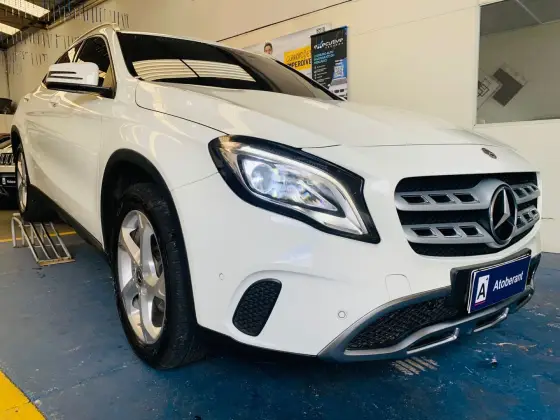 MERCEDES-BENZ GLA 200 1.6 CGI FLEX ADVANCE 7G-DCT MERCEDES-BENZ GLA 200 1.6 CGI FLEX ADVANCE 7G-DCT