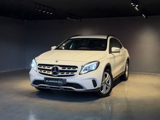 MERCEDES-BENZ GLA 200 1.6 CGI FLEX STYLE 7G-DCT