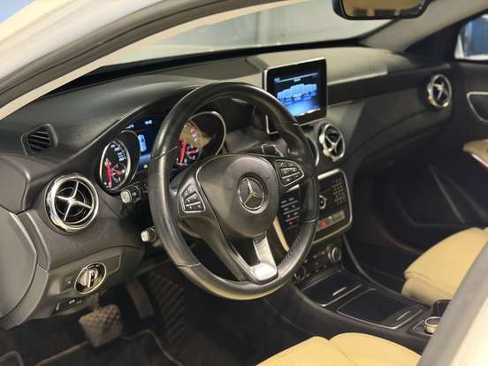 MERCEDES-BENZ-GLA 200-1.6 CGI FLEX STYLE 7G-DCT MERCEDES-BENZ-GLA 200-2019