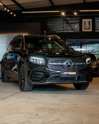 MERCEDES-BENZ GLB 220 2.0 MHEV AMG LINE 4MATIC 8G-DCT MERCEDES-BENZ GLB 220 2.0 MHEV AMG LINE 4MATIC 8G-DCT