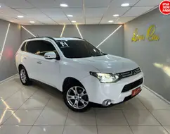 MITSUBISHI OUTLANDER 3.0 GT 4X4 V6 24V GASOLINA 4P AUTOMÁTICO MITSUBISHI OUTLANDER 3.0 GT 4X4 V6 24V GASOLINA 4P AUTOMÁTICO