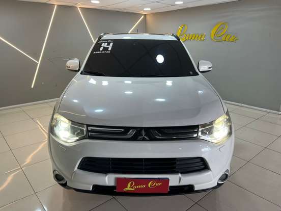 MITSUBISHI-OUTLANDER-2013