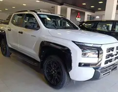 MITSUBISHI TRITON 2.4 BITURBO DIESEL CD KATANA 4X4 AUTOMÁTICO MITSUBISHI TRITON 2.4 BITURBO DIESEL CD KATANA 4X4 AUTOMÁTICO