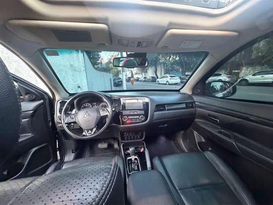 MITSUBISHI-OUTLANDER-2017