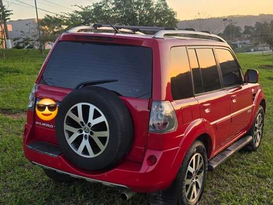 MITSUBISHI-PAJERO TR4-2.0 4X4 16V 140CV FLEX 4P AUTOMÁTICO MITSUBISHI-PAJERO TR4-2009