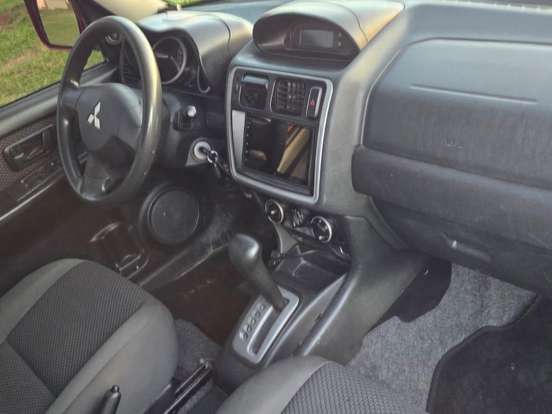 MITSUBISHI-PAJERO TR4-2.0 4X4 16V 140CV FLEX 4P AUTOMÁTICO MITSUBISHI-PAJERO TR4-2009