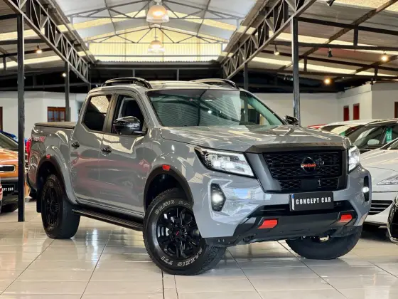 NISSAN FRONTIER 2.3 16V TURBO DIESEL PRO4X CD 4X4 AUTOMÁTICO