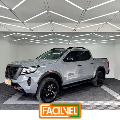NISSAN FRONTIER 2.3 16V TURBO DIESEL PRO4X CD 4X4 AUTOMÁTICO