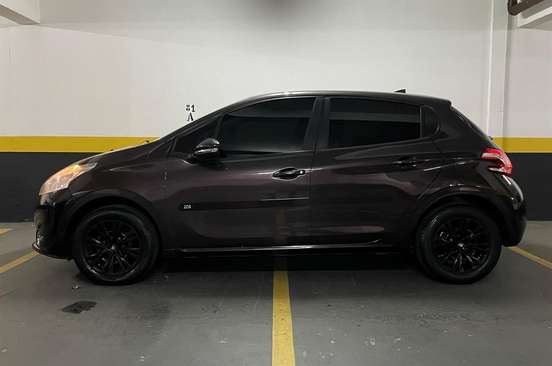 PEUGEOT-208-2013