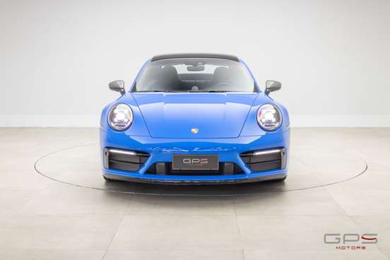 PORSCHE-911-2023