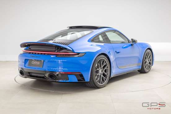 PORSCHE-911-2023