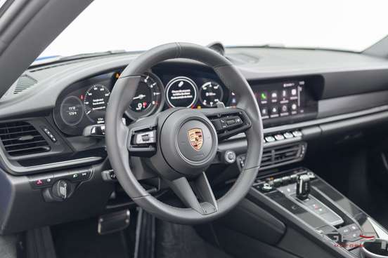 PORSCHE-911-2023