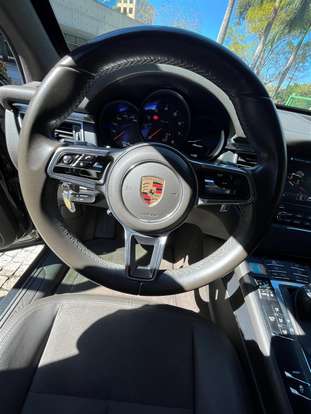 PORSCHE-MACAN-2016