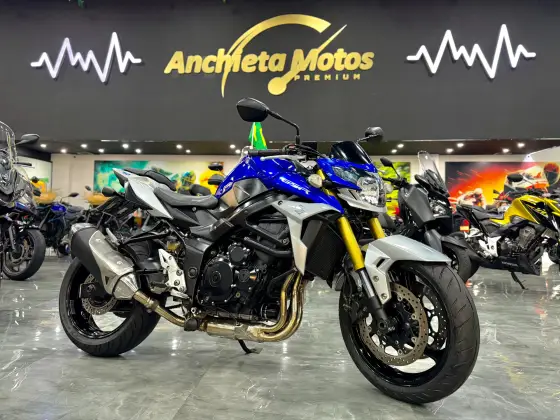 SUZUKI GSR 750 SUZUKI GSR 750