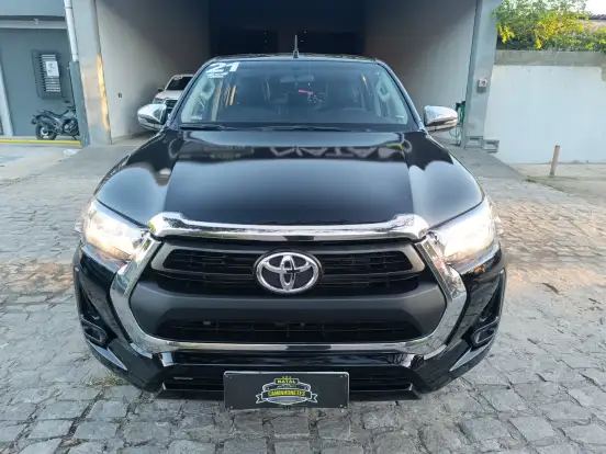 TOYOTA-HILUX-2.8 D-4D TURBO DIESEL CD SR 4X4 AUTOMÁTICO TOYOTA-HILUX-2021