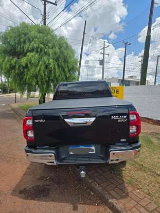 TOYOTA-HILUX-2023