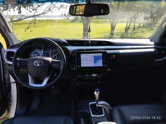 TOYOTA-HILUX-2.8 D-4D TURBO DIESEL CD SRV 4X4 AUTOMÁTICO TOYOTA-HILUX-2022