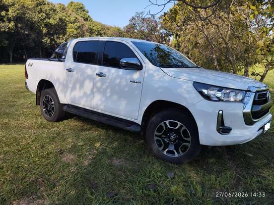 TOYOTA-HILUX-2.8 D-4D TURBO DIESEL CD SRV 4X4 AUTOMÁTICO TOYOTA-HILUX-2022
