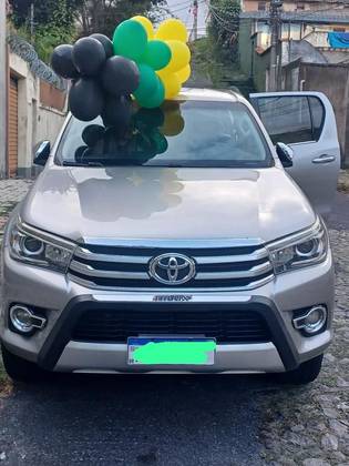 TOYOTA HILUX 2.8 SRX 4X4 CD 16V DIESEL 4P AUTOMÁTICO