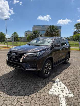 TOYOTA-HILUX SW4-2.8 D-4D TURBO DIESEL SRX 7L 4X4 AUTOMÁTICO TOYOTA-HILUX SW4-2022