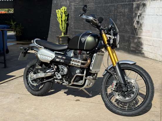TRIUMPH-BONNEVILLE SCRAMBLER 1200 XE-2023