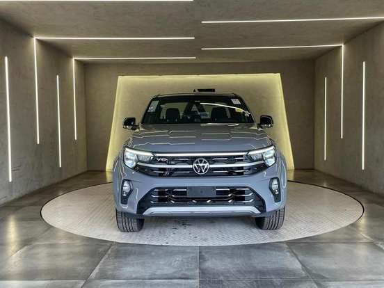VOLKSWAGEN-AMAROK-2025
