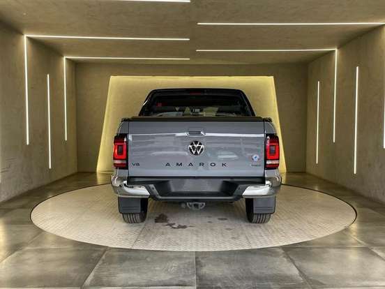 VOLKSWAGEN-AMAROK-2025