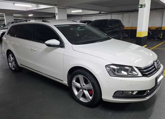 VOLKSWAGEN-PASSAT-2.0 TSI HIGLHINE VARIANT GASOLINA 4P AUTOMATIZADO VOLKSWAGEN-PASSAT-2011
