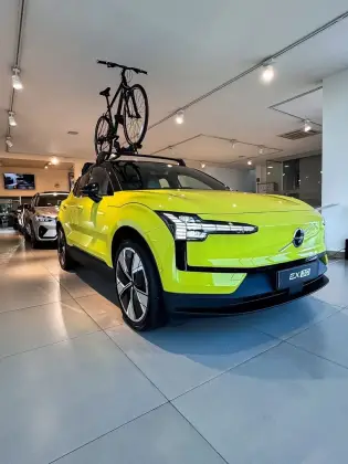 VOLVO EX30 69 KW ELÉTRICO ULTRA
