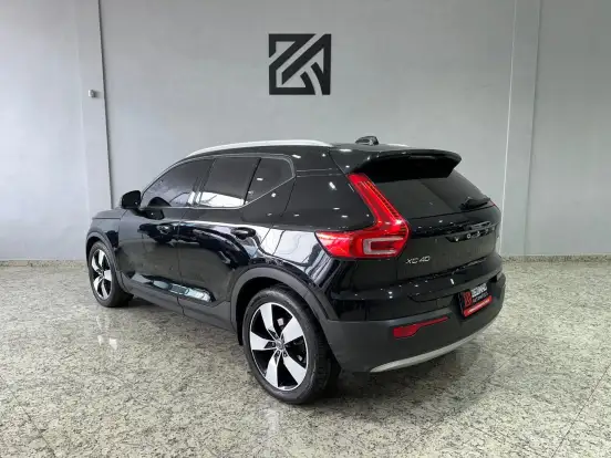 VOLVO-XC40-2.0 T5 GASOLINA MOMENTUM AWD GEARTRONIC VOLVO-XC40-2019