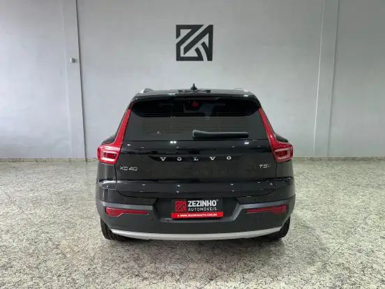 VOLVO-XC40-2.0 T5 GASOLINA MOMENTUM AWD GEARTRONIC VOLVO-XC40-2019