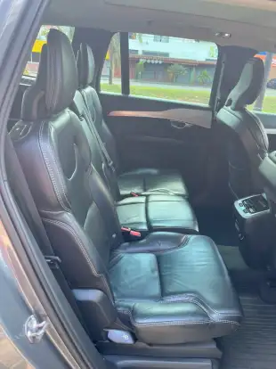 VOLVO-XC90-2018