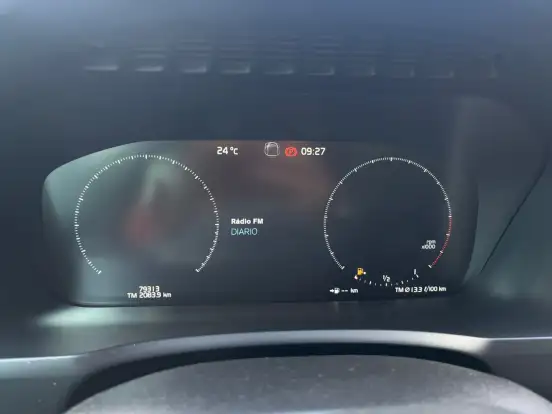 VOLVO-XC90-2018