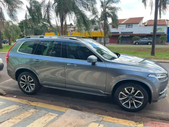 VOLVO-XC90-2018