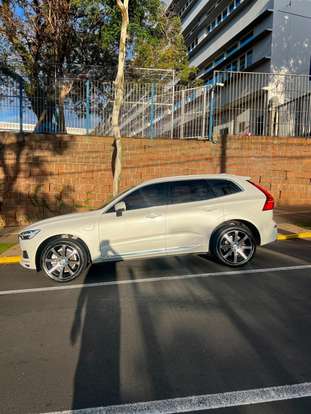 VOLVO-XC60-2019