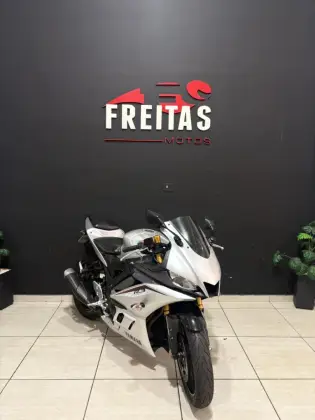 YAMAHA YZF R3 ABS YAMAHA YZF R3 ABS