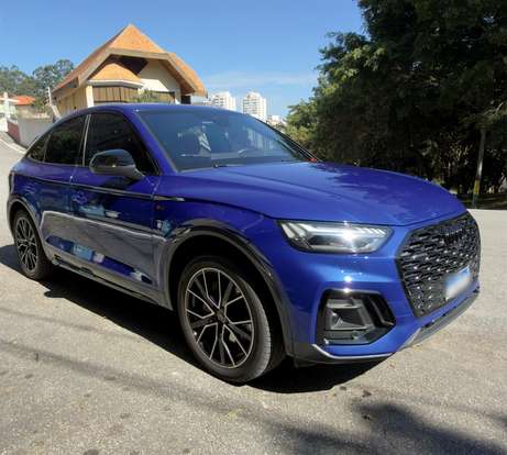 AUDI-Q5-2021