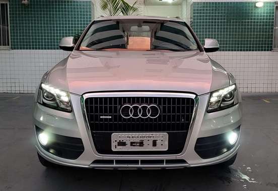 AUDI-Q5-2010