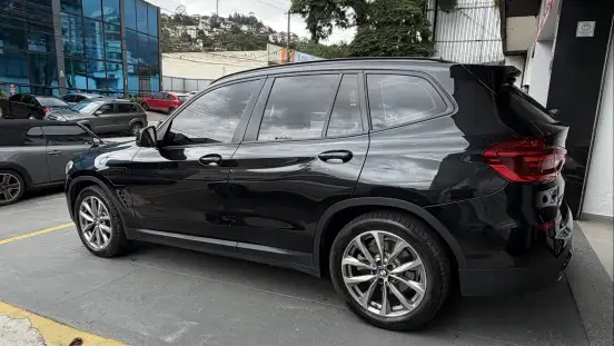 BMW-X3-2021
