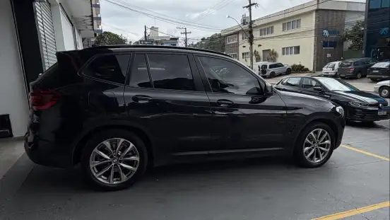 BMW-X3-2021