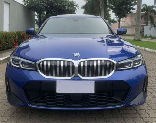 BMW-320i-2022