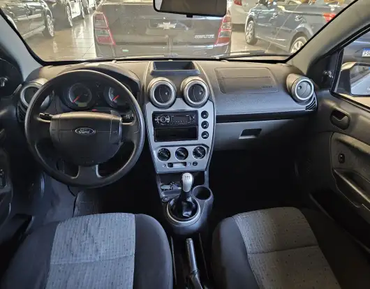 FORD-FIESTA-2013