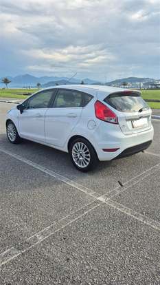 FORD-FIESTA-2014
