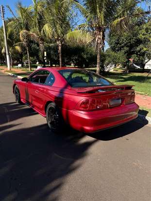 FORD-MUSTANG-1995