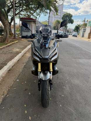 HONDA-X-ADV-2023