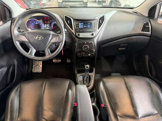 HYUNDAI-HB20X-2017
