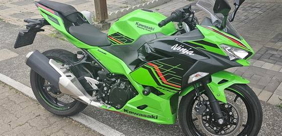 KAWASAKI NINJA 400 