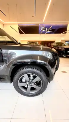 LAND ROVER-DEFENDER-2026