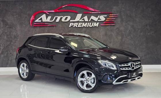 MERCEDES-BENZ GLA 200 1.6 CGI FLEX ADVANCE 7G-DCT