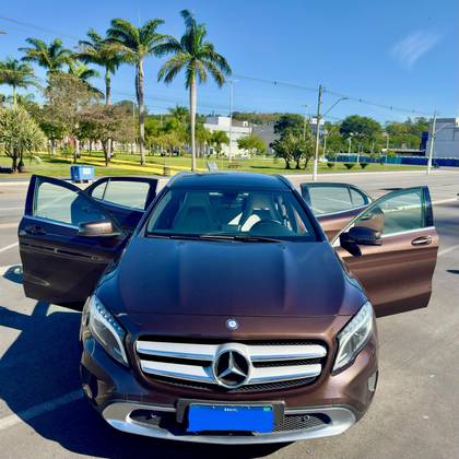 MERCEDES-BENZ GLA 200 1.6 CGI VISION 16V TURBO FLEX 4P AUTOMÁTICO